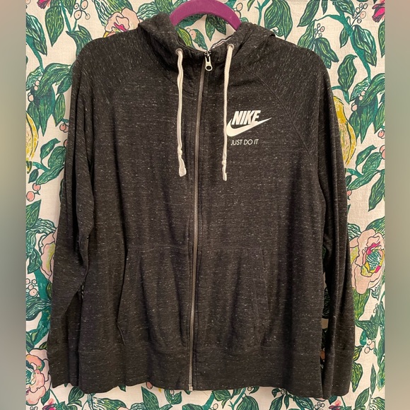 Nike Jackets & Blazers - Nike women’s zip front jacket size 1X
